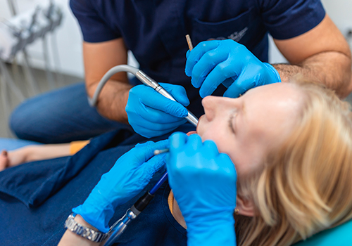 En este momento estás viendo Empaste dental de mercurio: ¿Es peligroso?