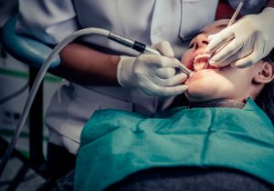 Lee más sobre el artículo ¿Cómo eliminar una caries profunda?